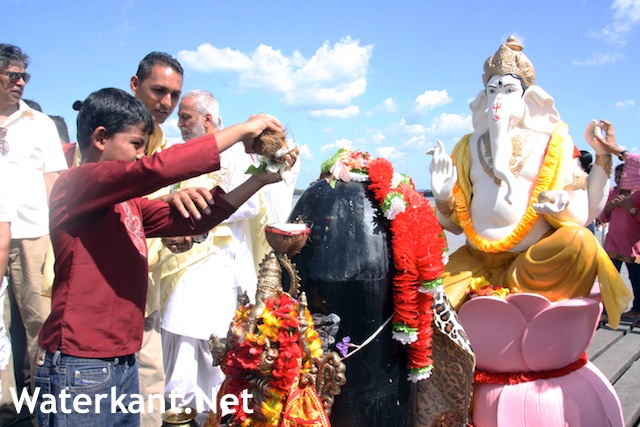 Hindoeïstisch feest Ganesh Chaturthi in Suriname