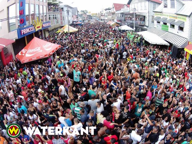 Oudjaarsviering Suriname ook in NL op Bakkana Owru Yari Party