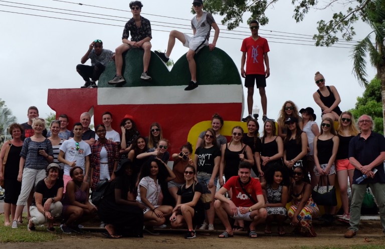 Nederlandse scholieren leren van Suriname