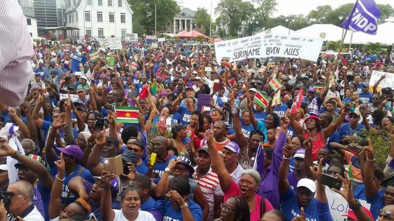 Honderden bij NDP manifestatie in Suriname