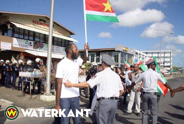 We zijn Moe: Surinamers moeten thuis protesteren