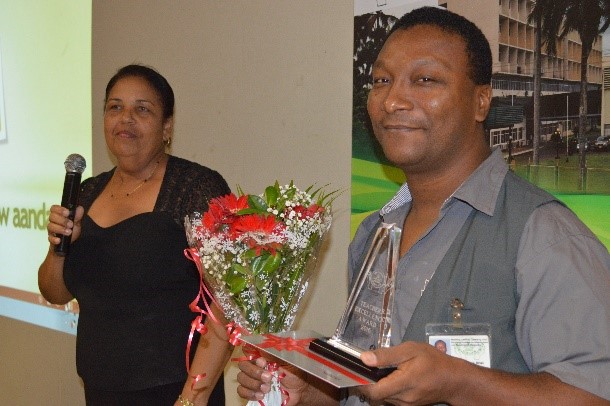 Award voor meest competente docent i.v.m. ‘Dag van de leraar’