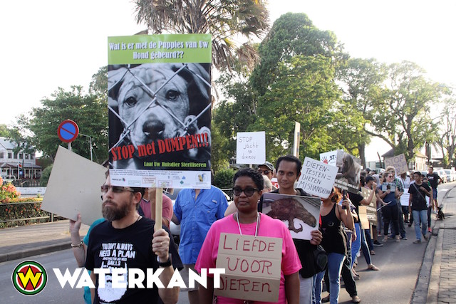 Protestmanifestatie voor welzijn van dieren in Suriname