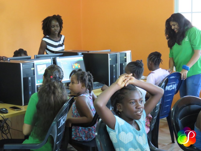 Aandacht voor 'Girls in ICT Day' in Suriname