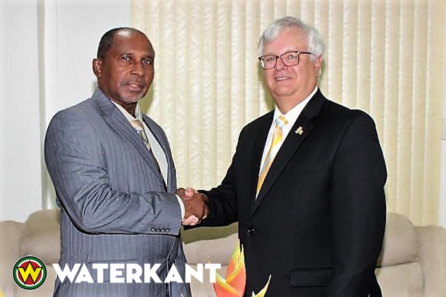 Amerikaanse ambassadeur Suriname bij minister Justitie