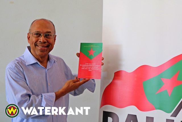 Presentatie boek vanwege 40 jarig bestaan PALU in Suriname