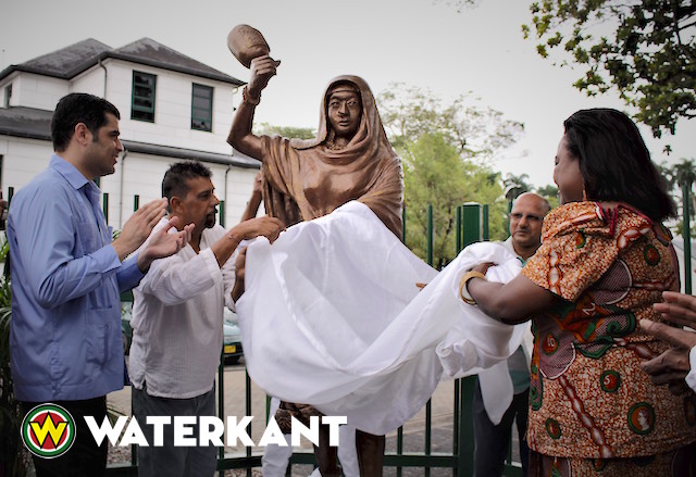 Onthulling standbeeld van Janey Tetary in Suriname
