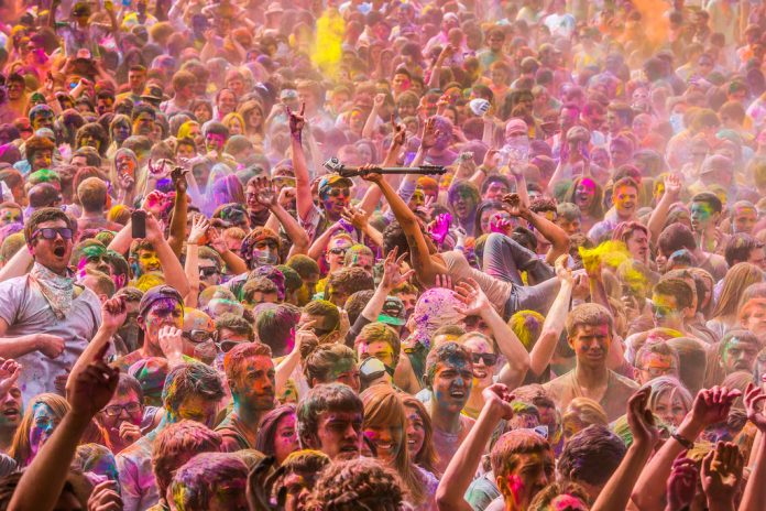400 klachten bij Meldpunt Discriminatie over Holi Festival