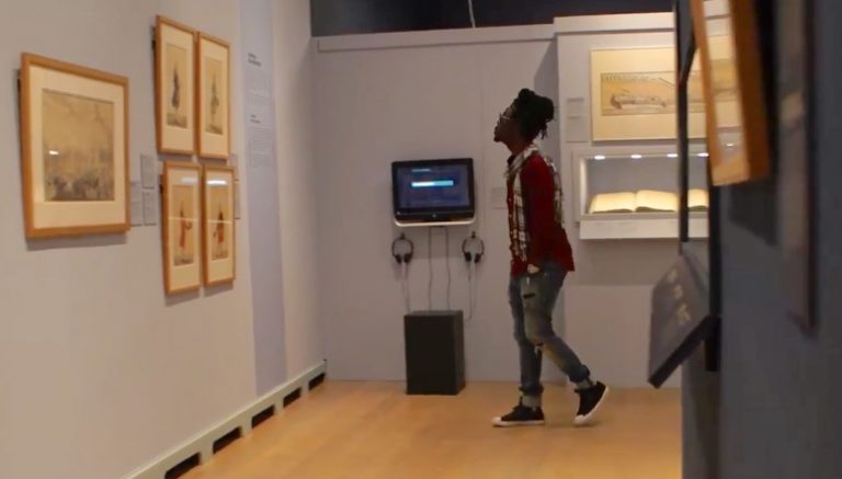 Kenny B bezoekt tentoonstelling over Afrikaanse bedienden