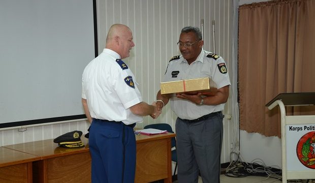 Afscheid politie attaché van Nederland in Suriname
