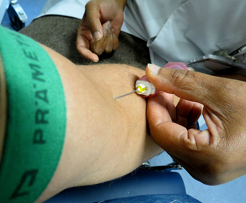 Campagne voor werving bloeddonoren in Suriname