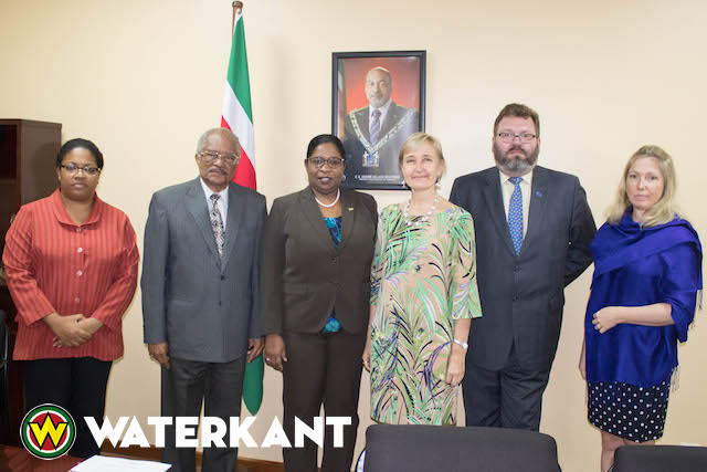 Delegatie uit Estland op bezoek in Suriname