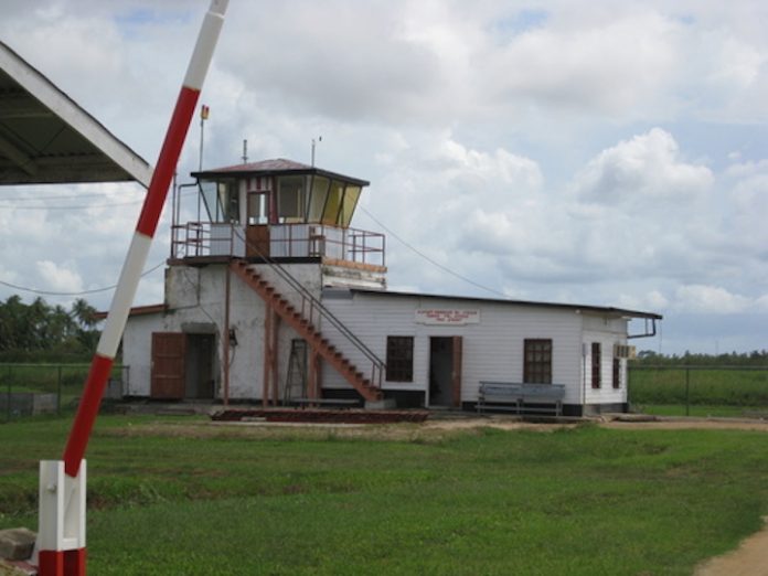 Overheid Suriname sluit Luchtverkeerstoren Nickerie airport