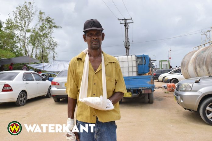 Deze visser overleefde de aanval van zeerovers in Suriname