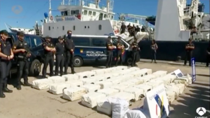 Bij Canarische eilanden onderschepte 1.850 kilo cocaïne geladen in Suriname