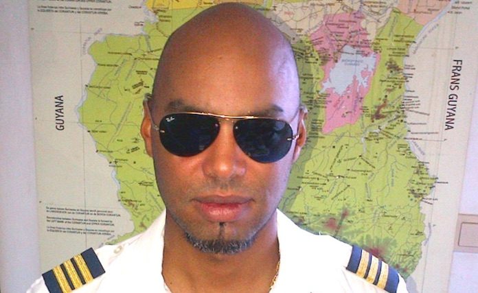 Aandacht voor in Suriname overleden piloot bij Hart van Nederland