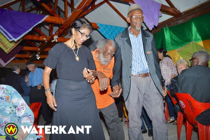 82-jarige schrijver Michaël Slory presenteert nieuw boek in Suriname
