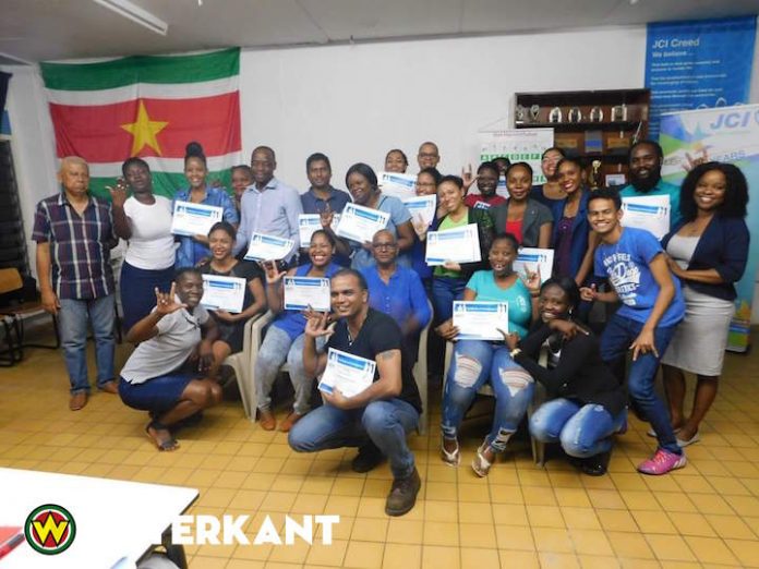 JCI Paramaribo organiseert workshop Gebarentaal in Suriname