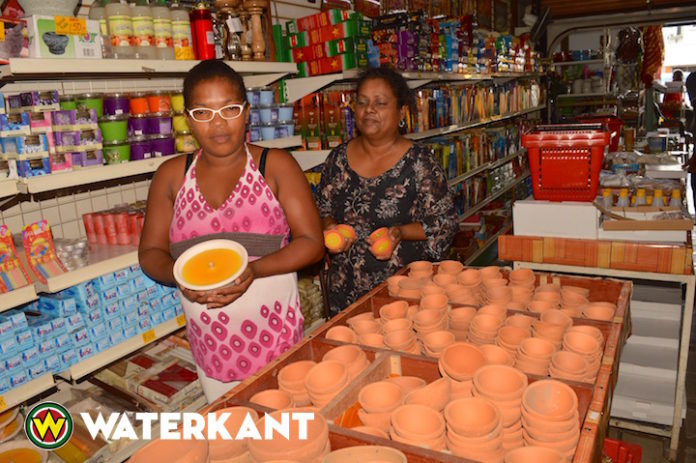 Divali winkel in Suriname