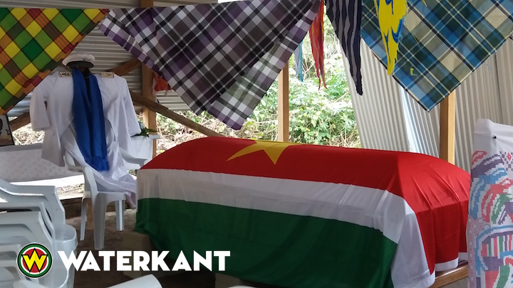 Begrafenis granman Mathias van de Kwinti's in Suriname
