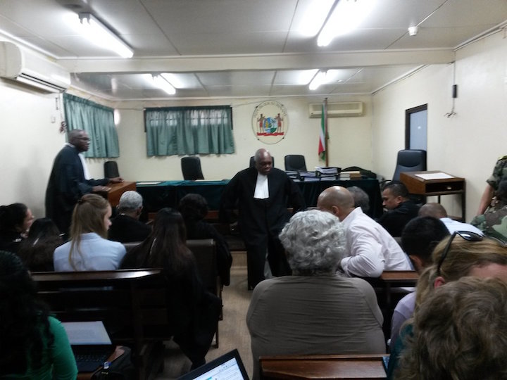 Naarendorp en Hardjoprajitno voor de rechter in Suriname