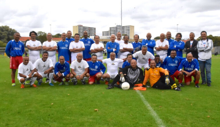Team van oud-voetballers Suri Allstars maakt trip naar Suriname