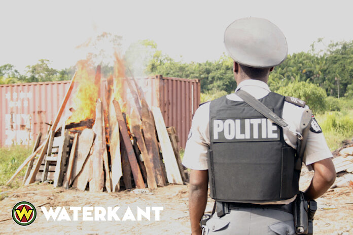 Politie nodigt pers in Suriname uit om drugsverbranding mee te maken