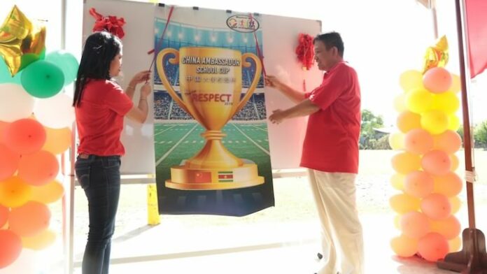 Start 'China Ambassador School Cup' in Suriname