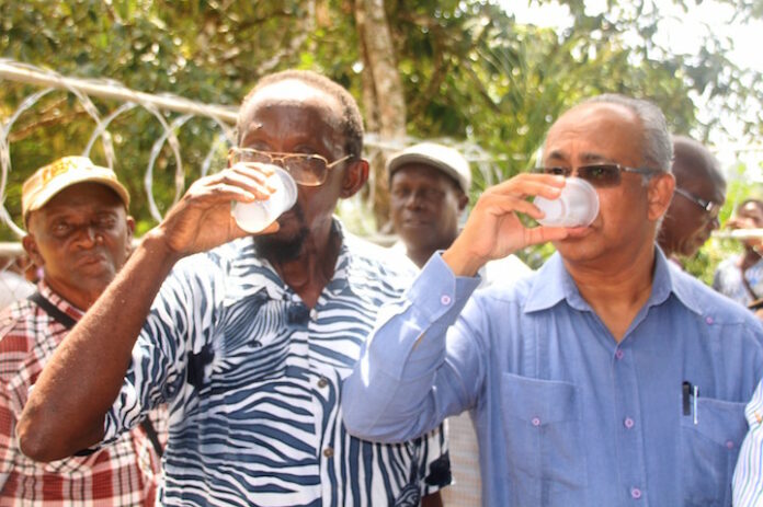 Veilig drinkwater voor bewoners dorp Langatabiki in Suriname