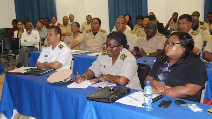 Districtscommissarissen geïnformeerd over werkzaamheden verkiezingen in Suriname