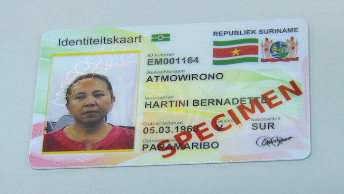 Elektronische ID kaart in Suriname.