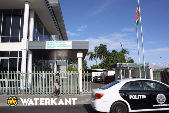 Vier en zes jaar cel geëist tegen Nederlandse terreurverdachten in Suriname