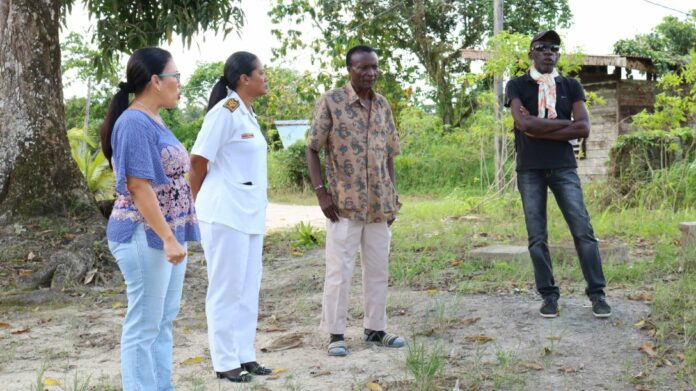 Vuilophaal dienst Suriname start nieuw traject te Wanica