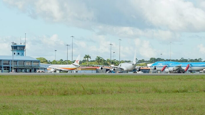Nieuwe minister heeft grote plannen voor luchthaven van Suriname