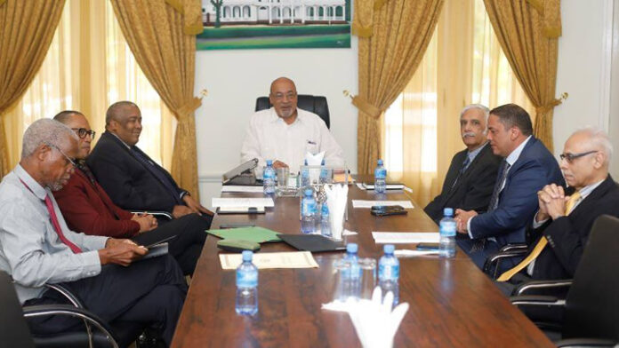 President Suriname voert overleg over situatie bij SPSB, OM start vooronderzoek