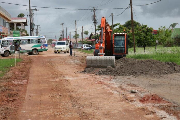Project Herinrichting Nieuw Weergevondenweg in Suriname vordert