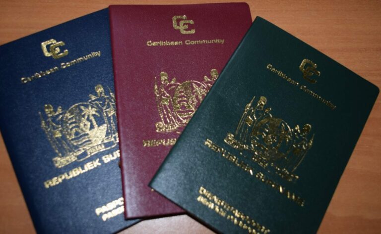 Gehuwde naam geen verplichting meer in Surinaams paspoort