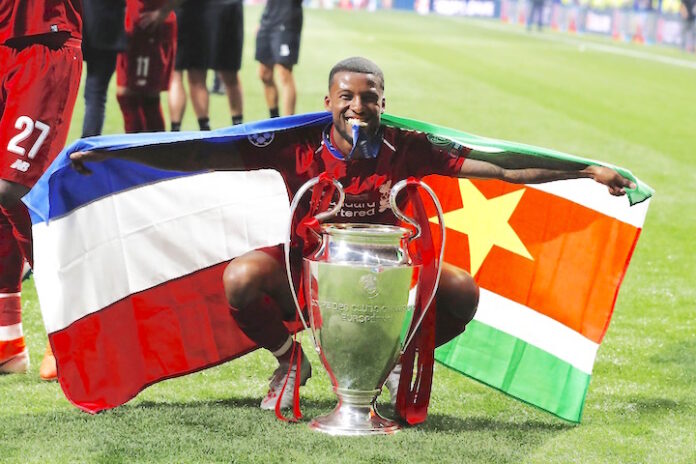 Vlag van Suriname gaat de wereld rond na Champions League-finale