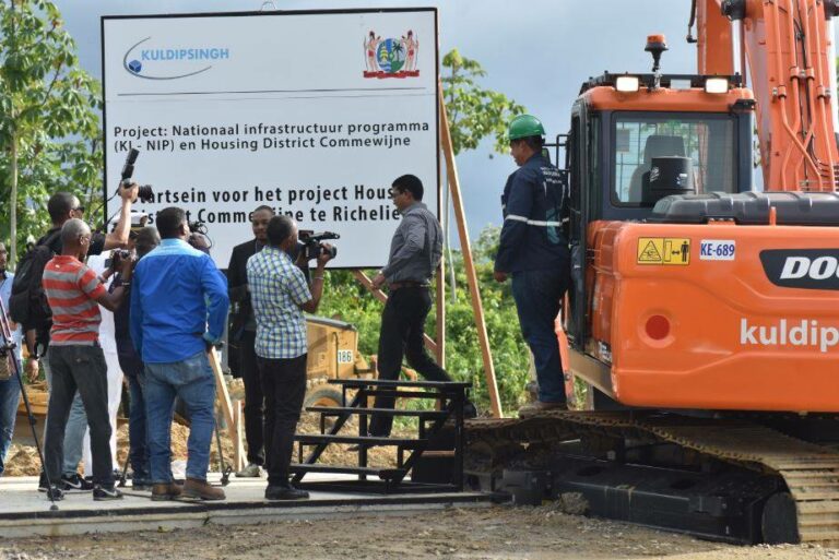 Startsein gegeven voor nieuw huizen project in Commewijne