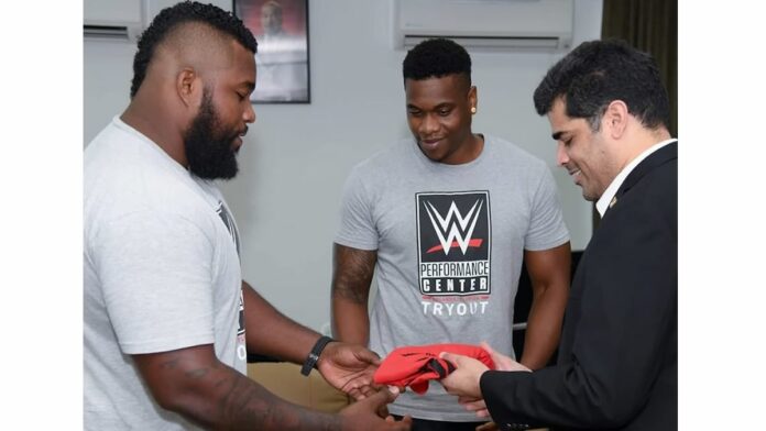 Surinaamse gebroeders Dongo binnenkort in echte WWE wedstrijden