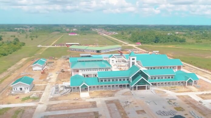 VIDEO: Bouw Regionaal Streekziekenhuis Wanica vordert gestaag