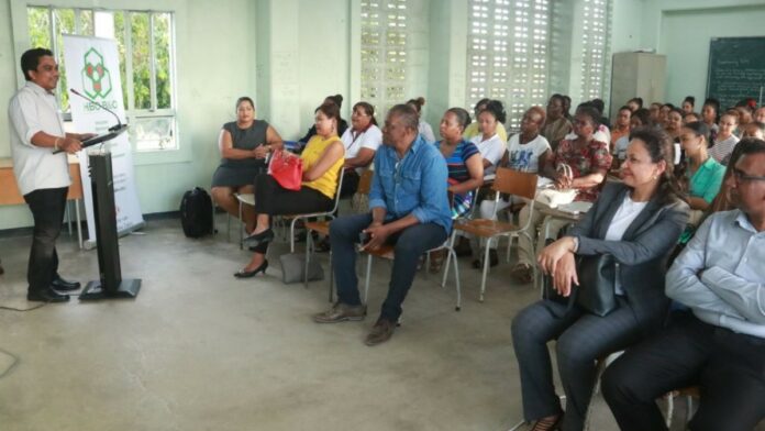 Masteropleiding in het vooruitzicht voor Surinaamse ambtenaren