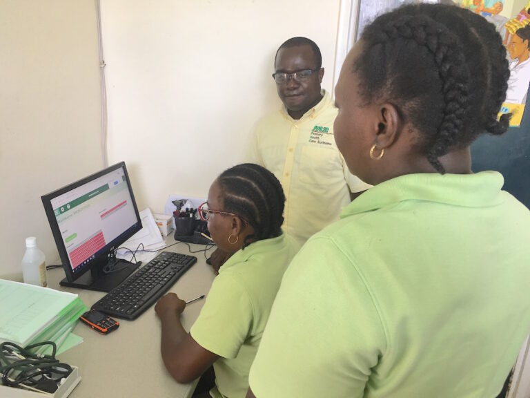 Medische Zending Suriname krijgt complimenten PAHO voor introductie digitale patiënten- informatie systeem