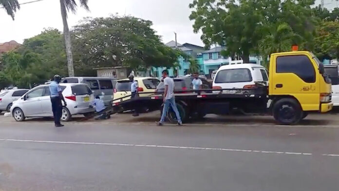 Extra controles politie Suriname; foutparkeerders gewaarschuwd