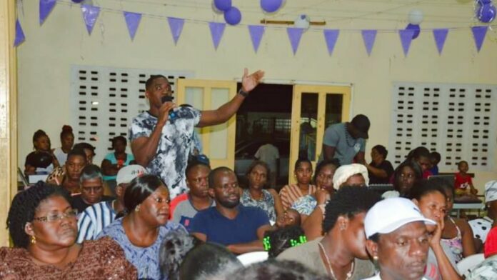 Hoorzittingen Paramaribo-Noordoost gestart in Beekhuizen