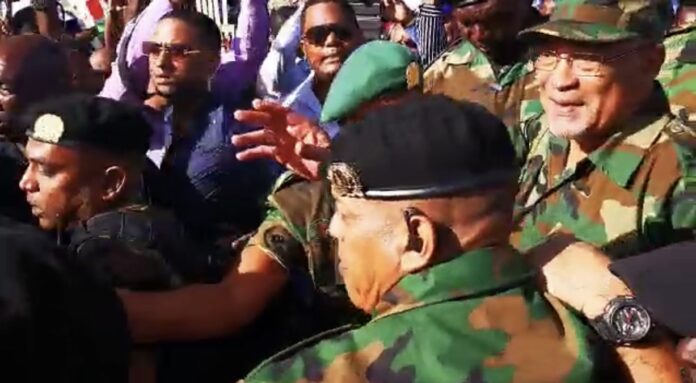 VIDEO: Zitting Bouterse voor de krijgsraad verdaagd naar 31 maart