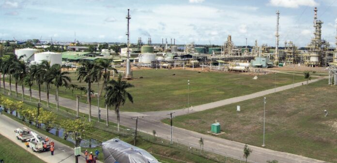 Staatsolie raffinaderij wordt 40 dagen stilgelegd vanwege onderhoudsbeurt