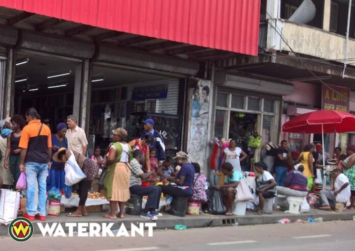 Surinaamse econoom: 'Suriname is failliet' (VIDEO)