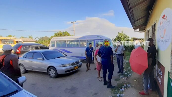 Man steelt lijn 10 bus in Suriname