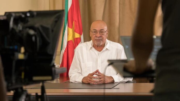 President Bouterse is gewoon in Suriname, niet in het buitenland